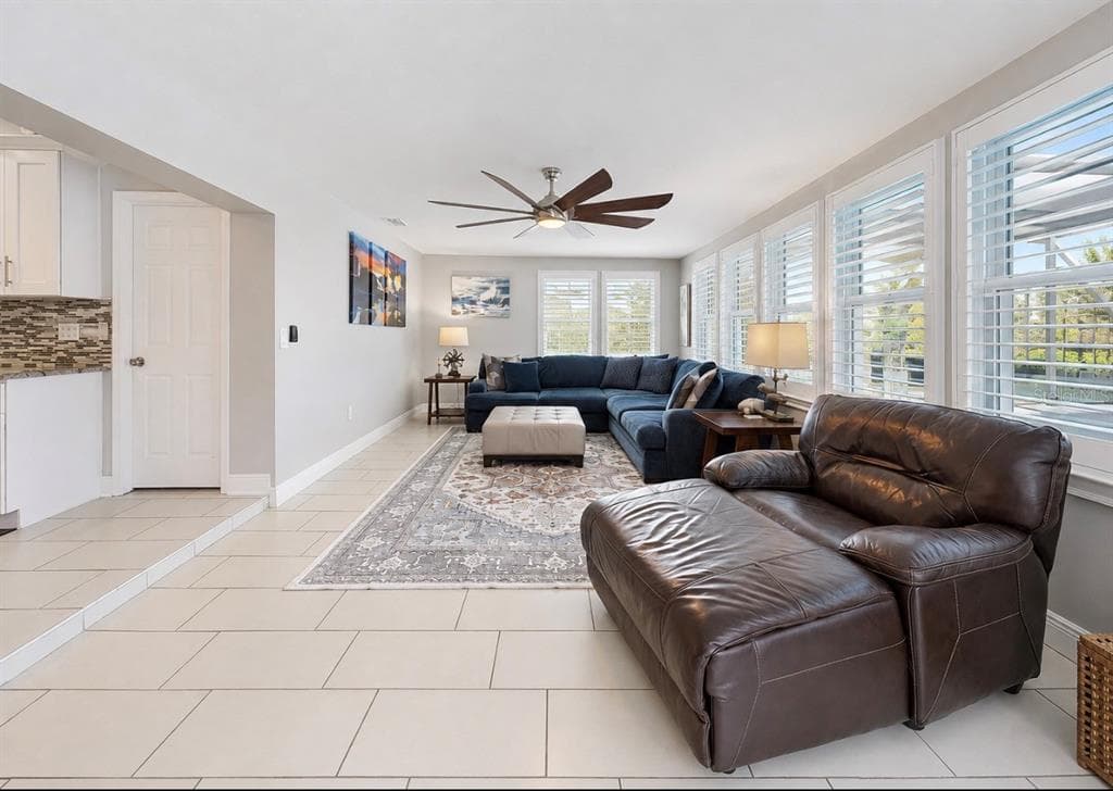 708 SPANISH MAIN DRIVE photo 13