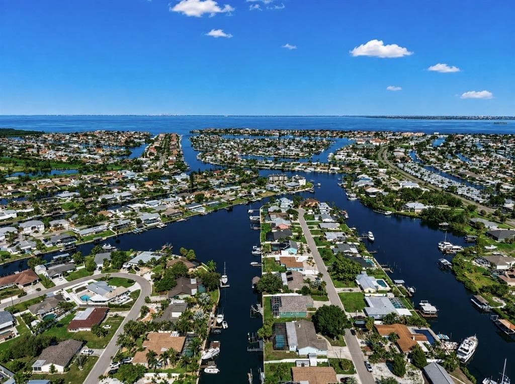 708 SPANISH MAIN DRIVE 4