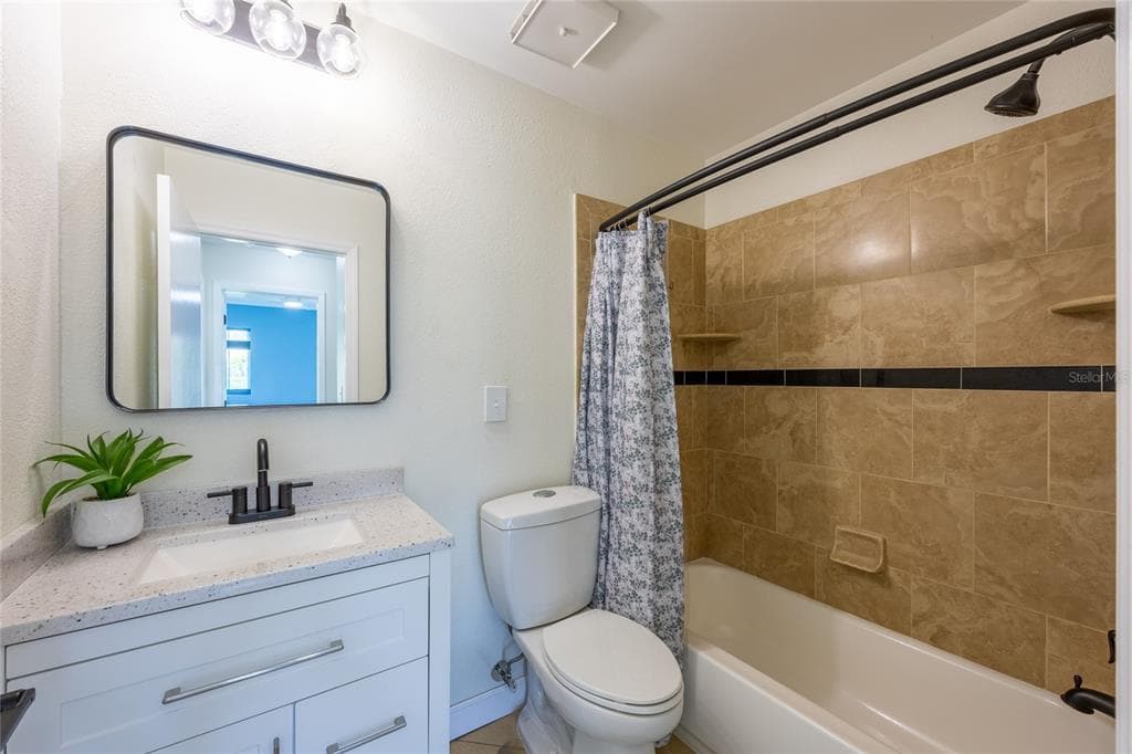 2016 PELLAM BOULEVARD photo 22