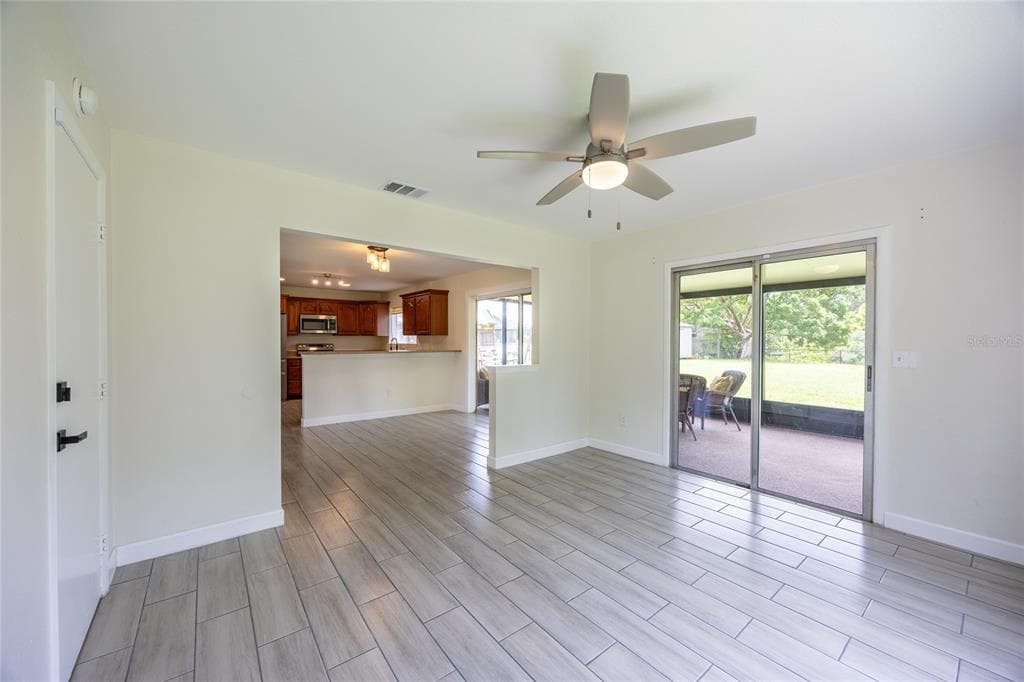 2016 PELLAM BOULEVARD photo 9