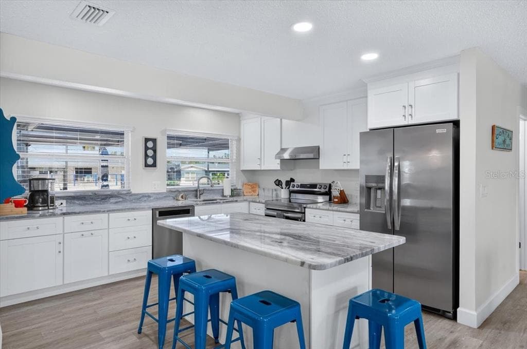 5016 MANGROVE POINT ROAD photo 12