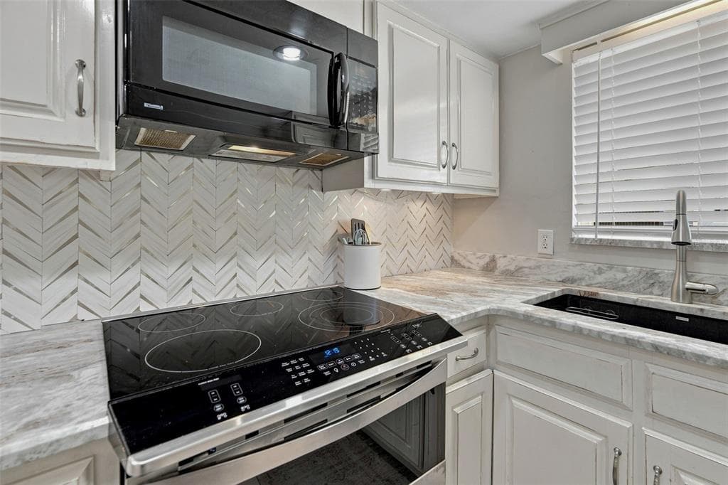 65 BEACH LANE N photo 18
