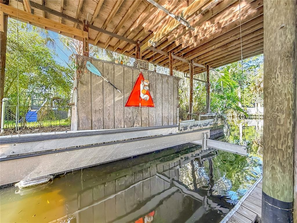 536 NW 9TH AVENUE photo 9