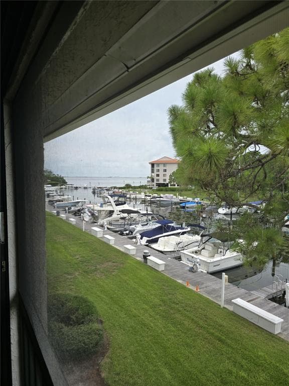 1802 MARINER DR 32 photo 3