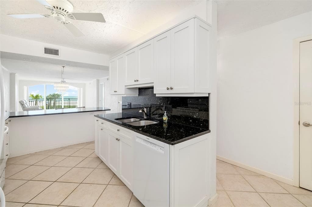 19 WHISPERING SANDS DRIVE 201 photo 9