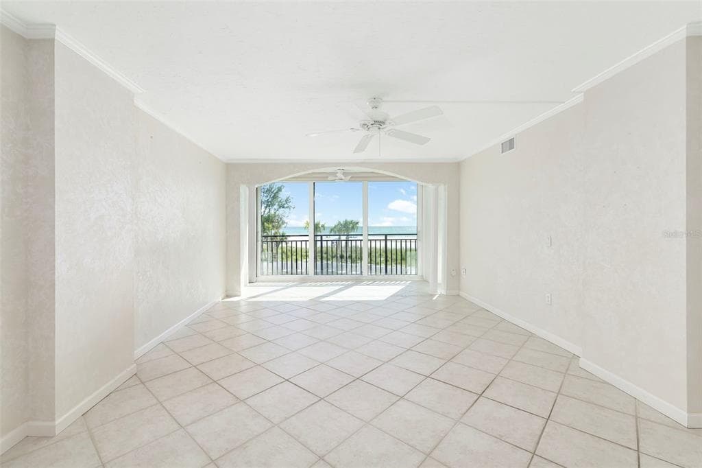 19 WHISPERING SANDS DRIVE 201 photo 14
