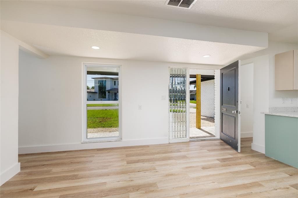 3960 13TH WAY NE photo 13