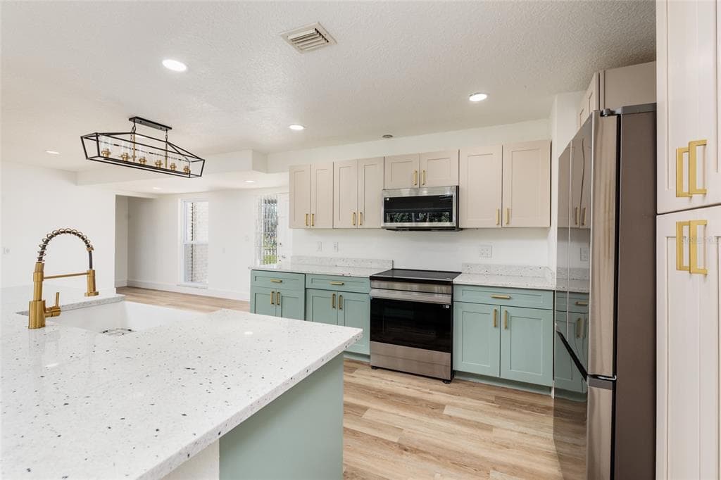 3960 13TH WAY NE photo 16