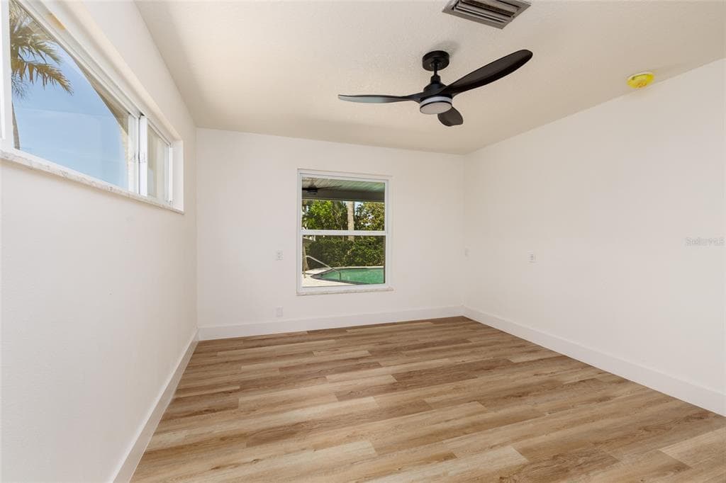 3960 13TH WAY NE photo 22