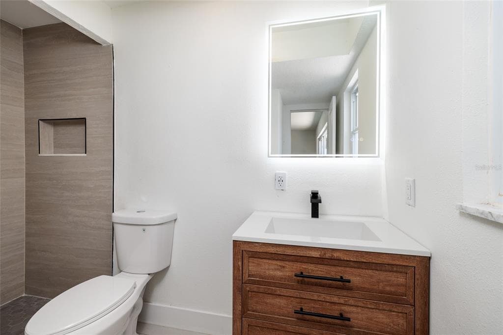 3960 13TH WAY NE photo 24