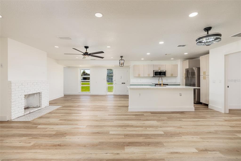 3960 13TH WAY NE photo 18