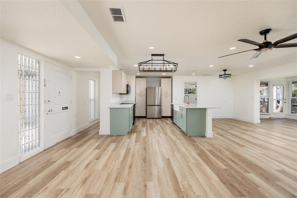 3960 13TH WAY NE photo 15