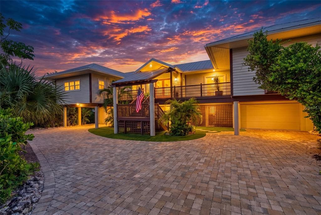 677 LANDS END DRIVE 2