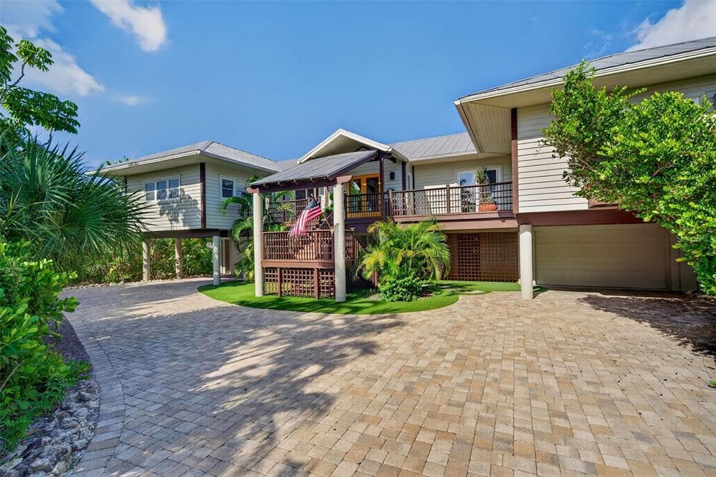 677 LANDS END DRIVE 1