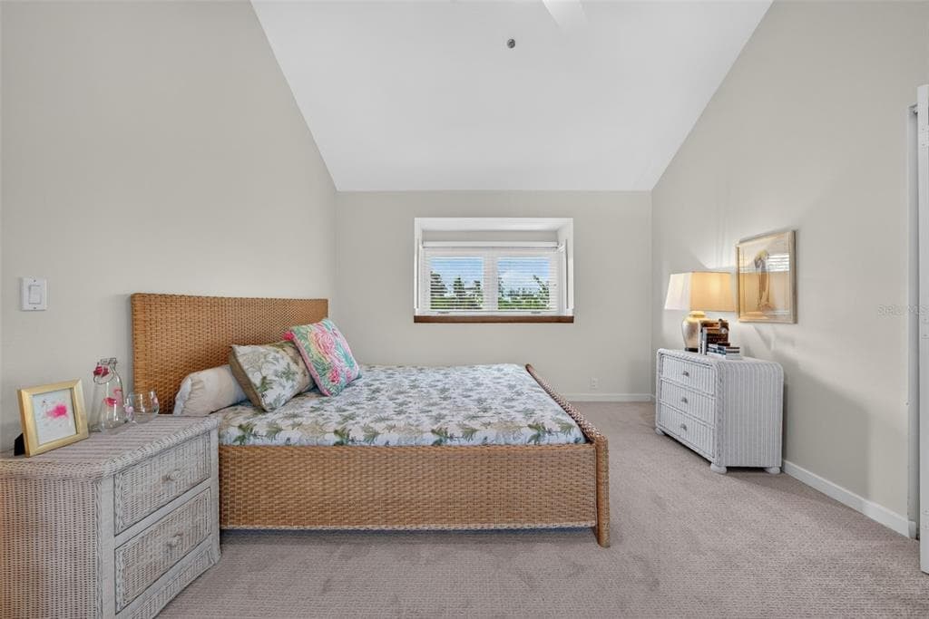 677 LANDS END DRIVE photo 21
