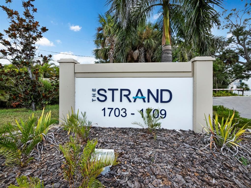 1709 N TAMIAMI TRAIL 418 photo 2