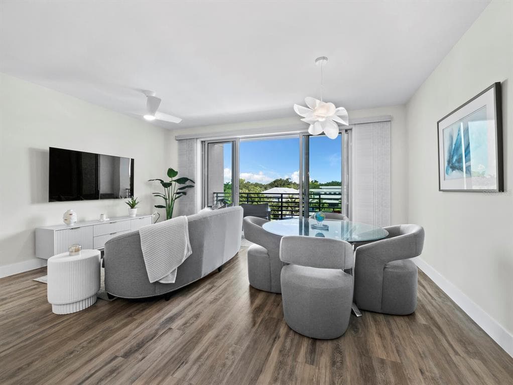 1709 N TAMIAMI TRAIL 418 photo 6