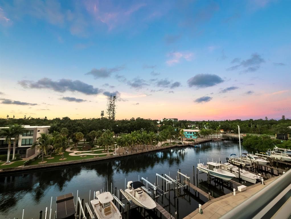 1709 N TAMIAMI TRAIL 418 photo 10