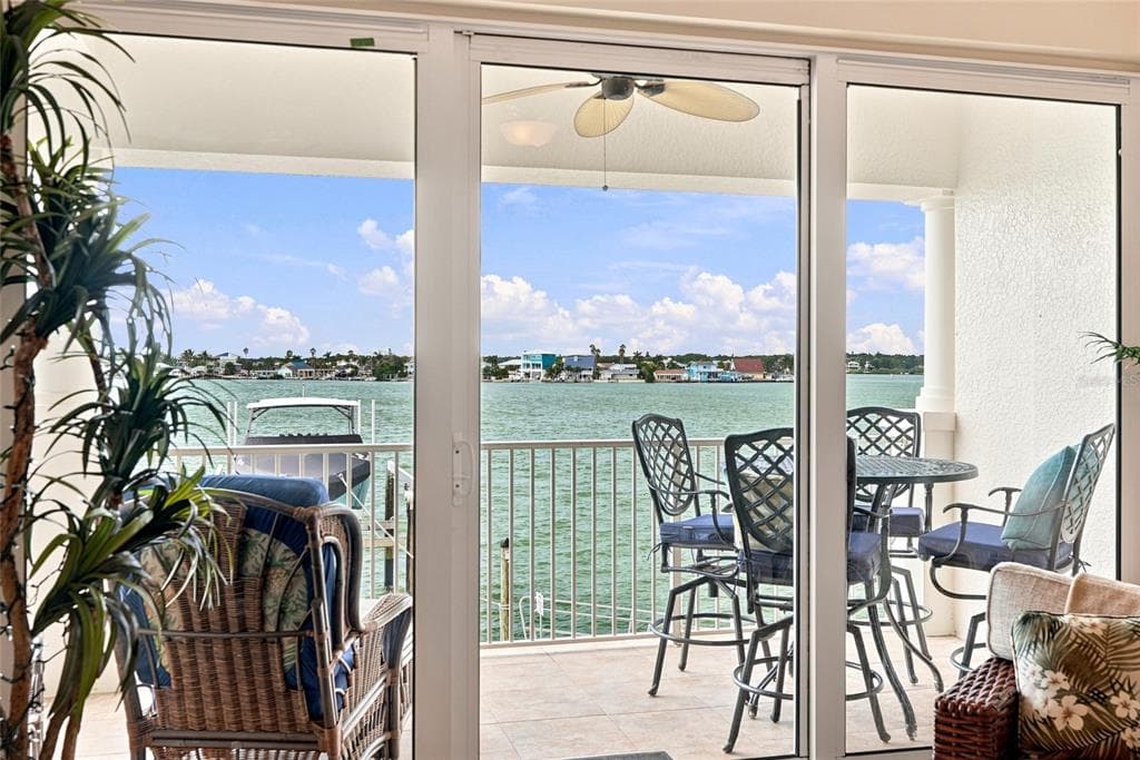 17735 GULF BOULEVARD 204 photo 18