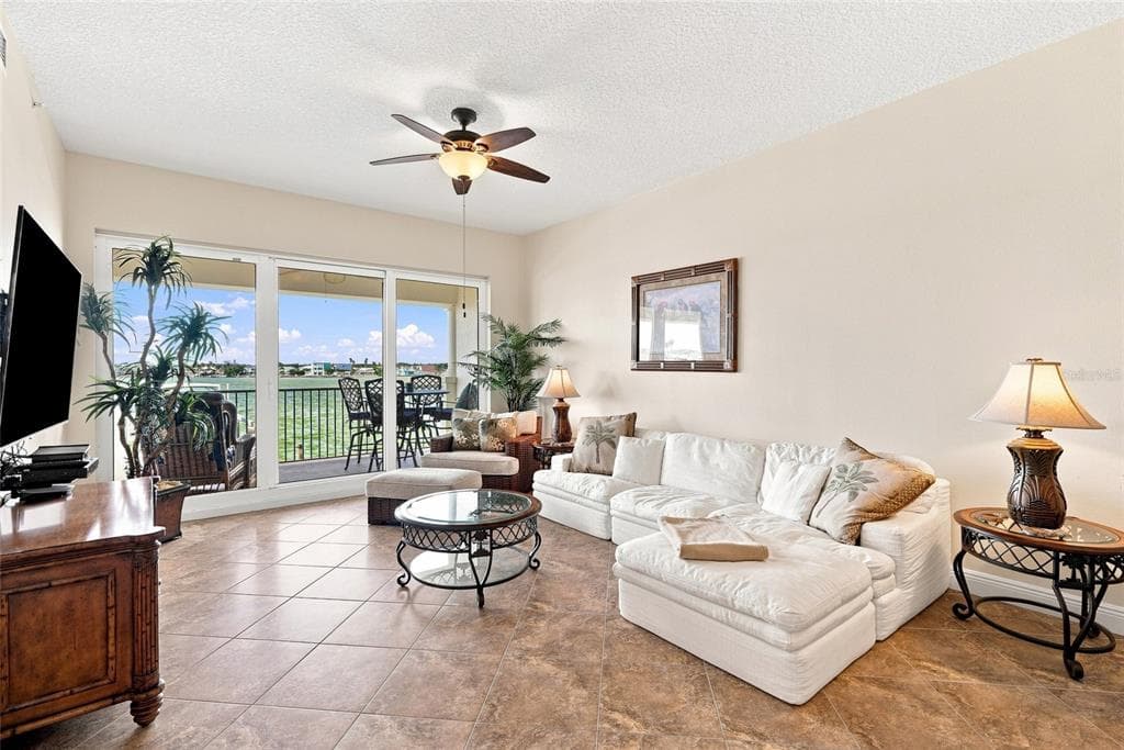 17735 GULF BOULEVARD 204 photo 15