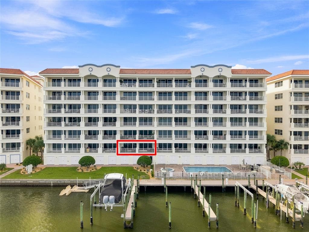17735 GULF BOULEVARD 204 photo 4
