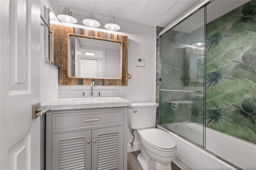 1751 BEACH ROAD 404 photo 17