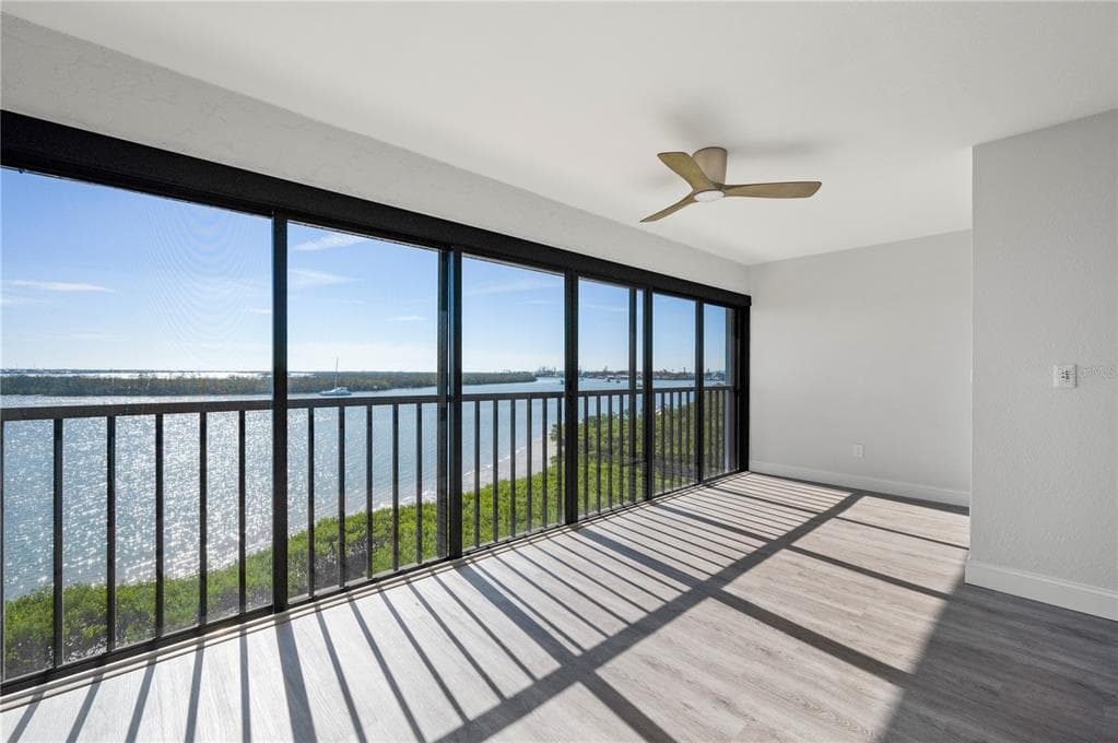 1751 BEACH ROAD 404 photo 18