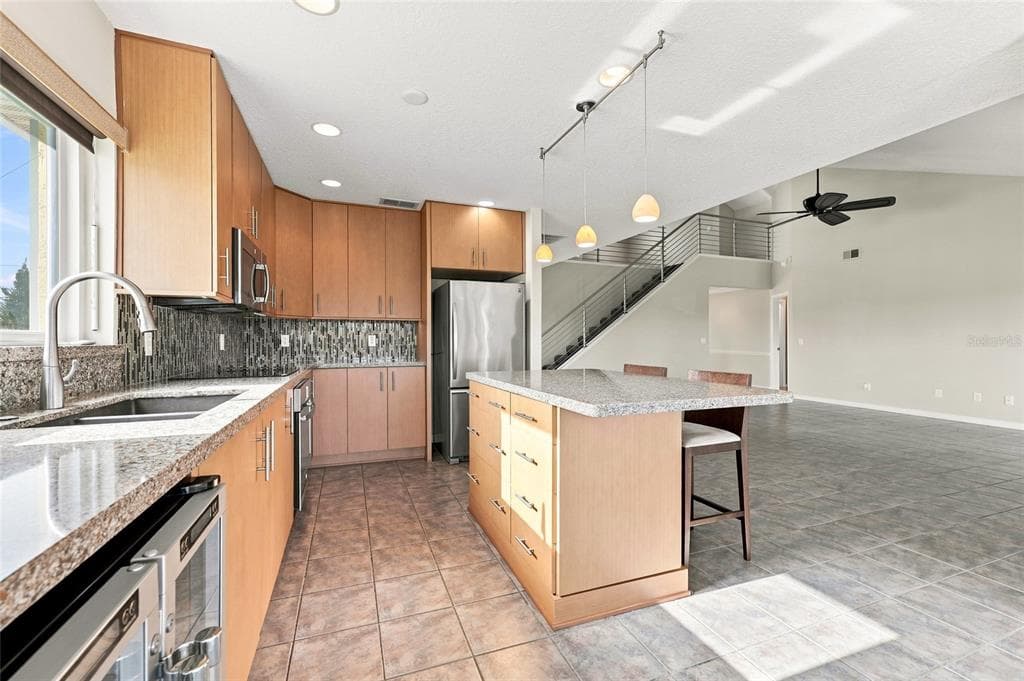342 N 12TH STREET photo 16
