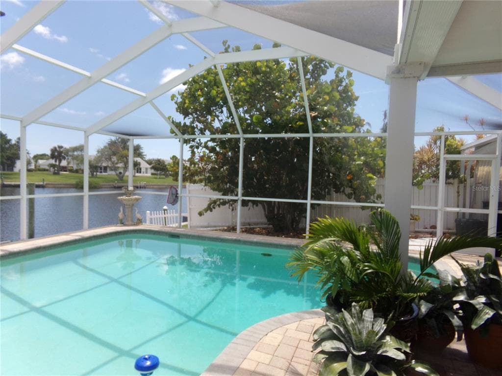 9312 KINGSTON ROAD photo 13
