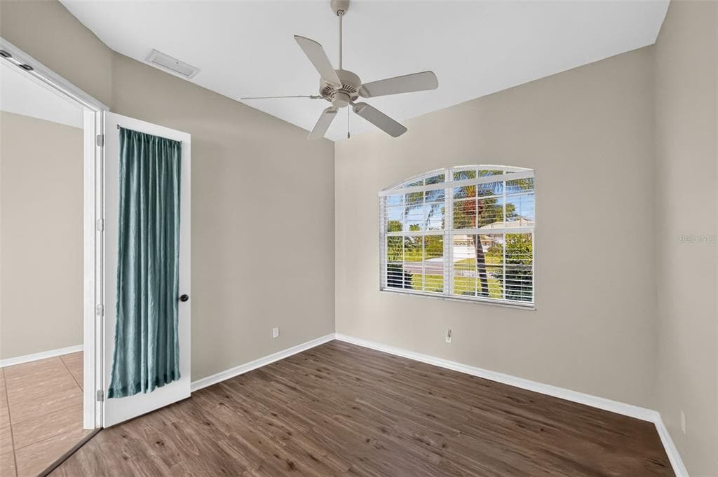 8 SPORTSMAN ROAD photo 7