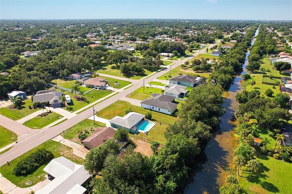 327 HARBOR BOULEVARD photo 4