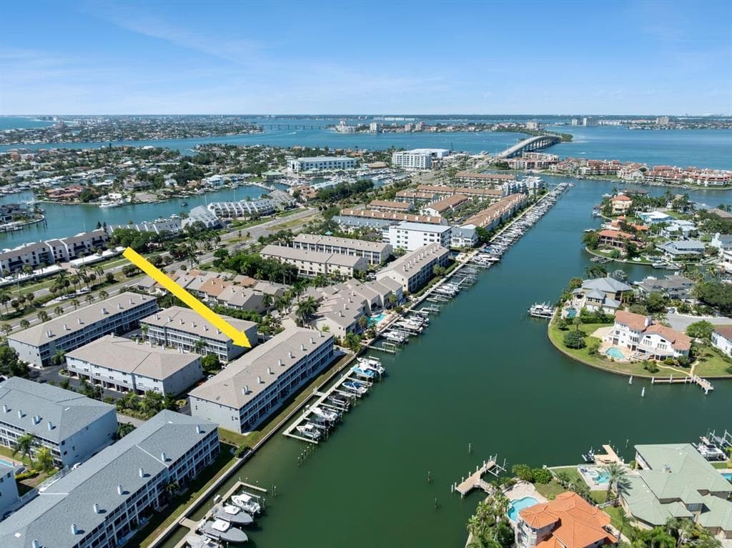 521 PINELLAS BAYWAY S 105 photo 3