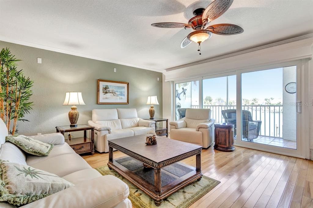 521 PINELLAS BAYWAY S 105 photo 10