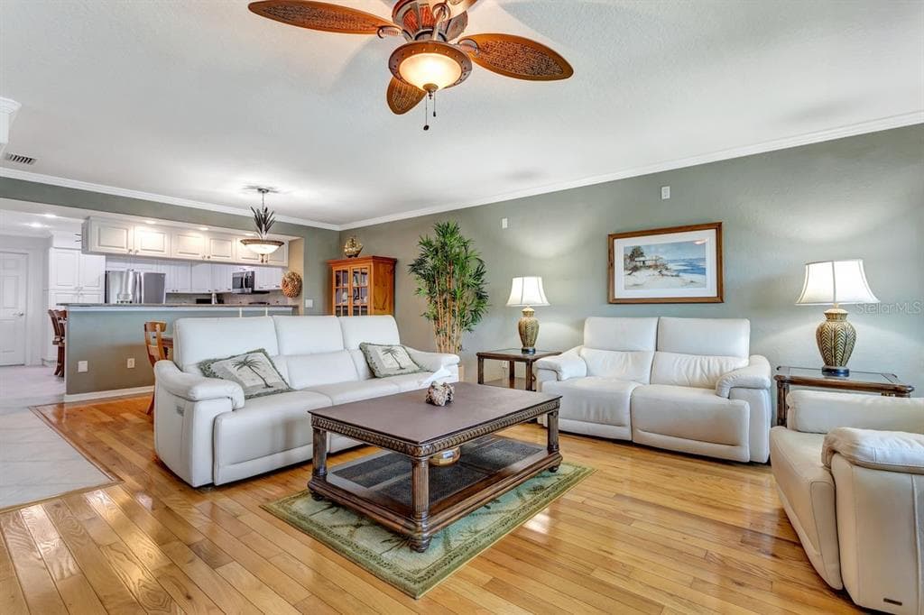 521 PINELLAS BAYWAY S 105 photo 14