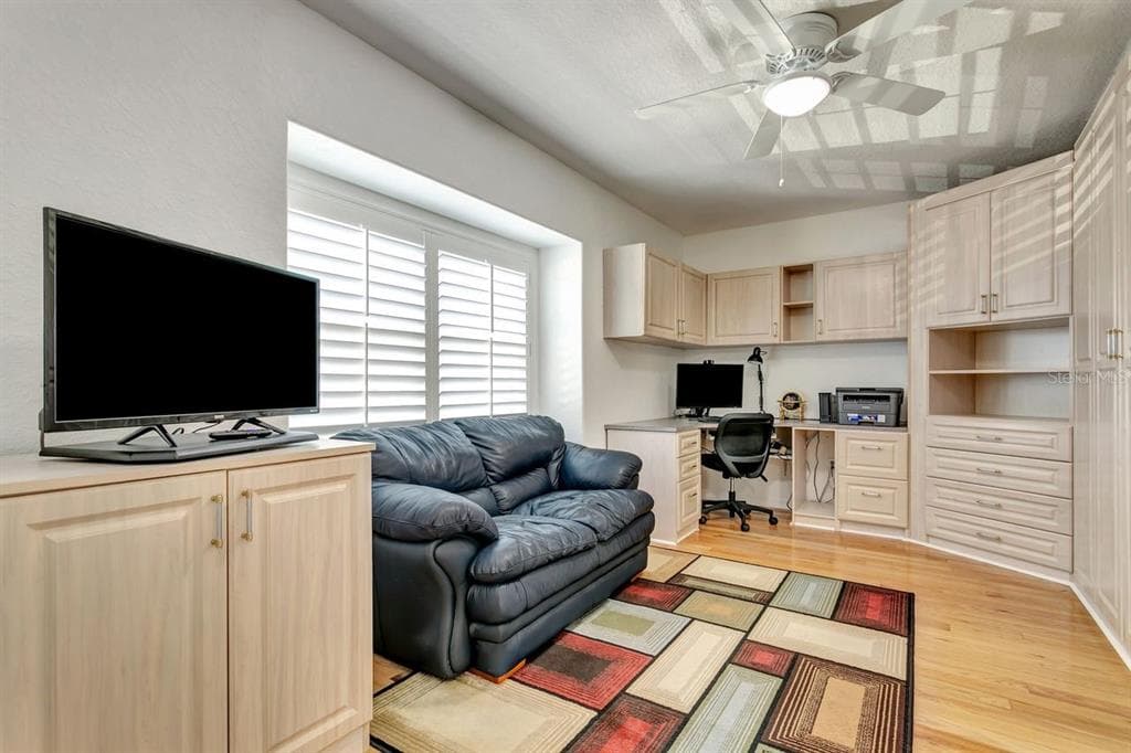 521 PINELLAS BAYWAY S 105 photo 21