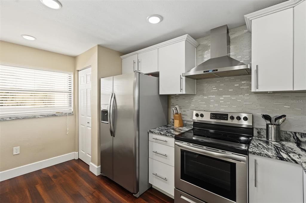 900 COVE CAY DRIVE 2B photo 17