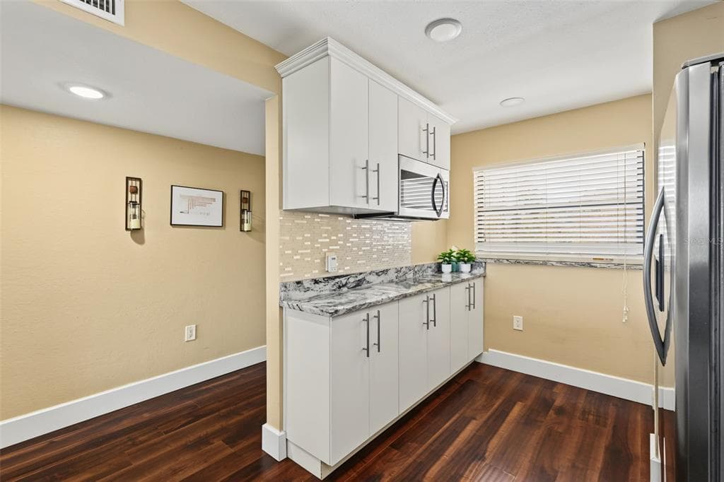 900 COVE CAY DRIVE 2B photo 16