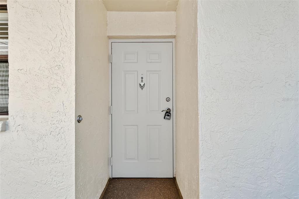 900 COVE CAY DRIVE 2B photo 9