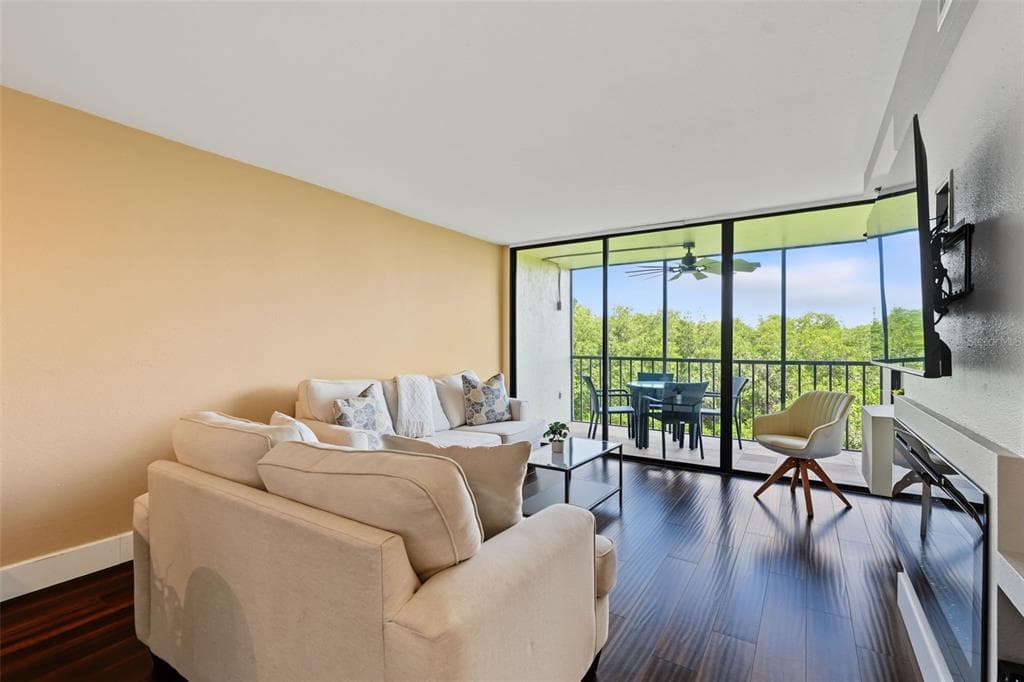 900 COVE CAY DRIVE 2B photo 25