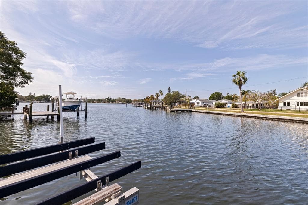 3931 POMPANO DRIVE SE photo 5