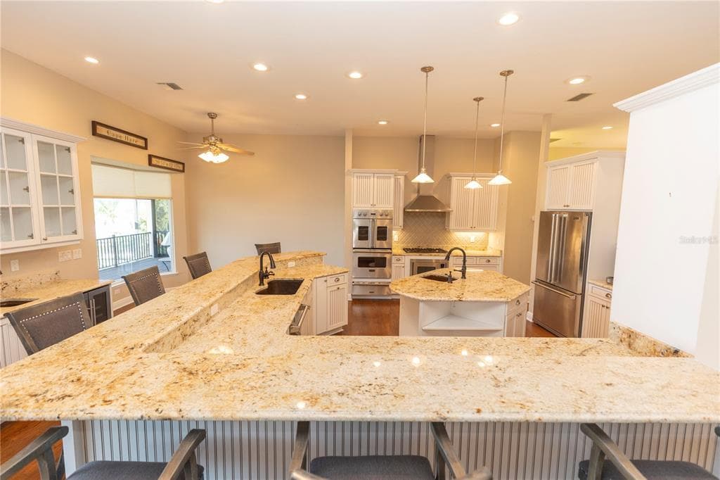 100 BUCCANEER BEND photo 17
