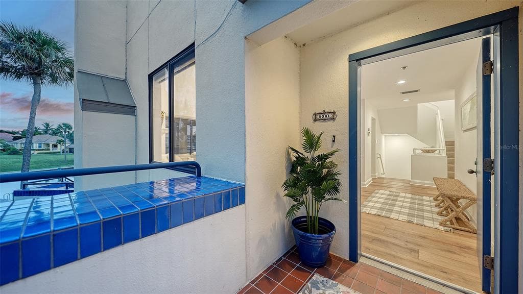 1916 HARBOURSIDE DRIVE 804 photo 6