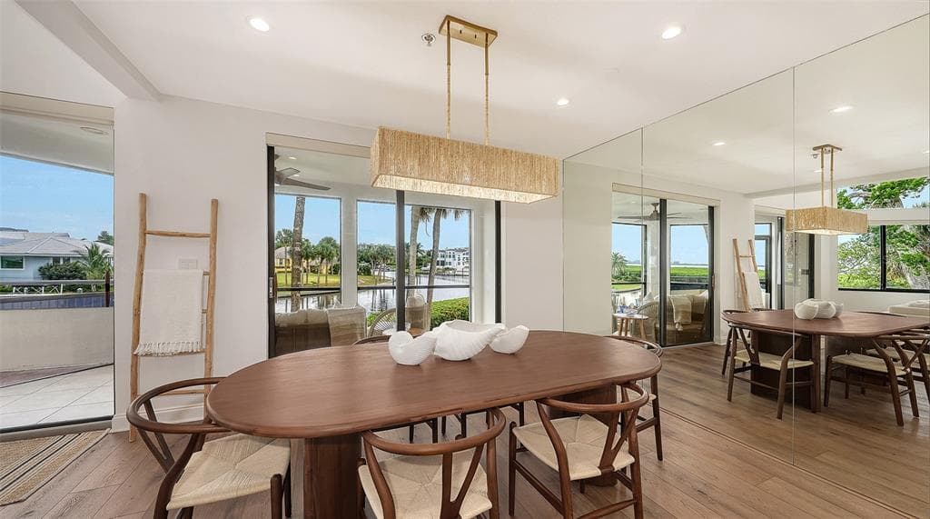 1916 HARBOURSIDE DRIVE 804 photo 20