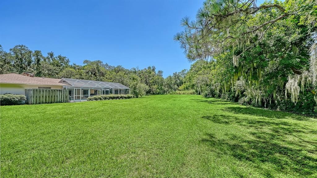 6455 MCKOWN ROAD photo 18