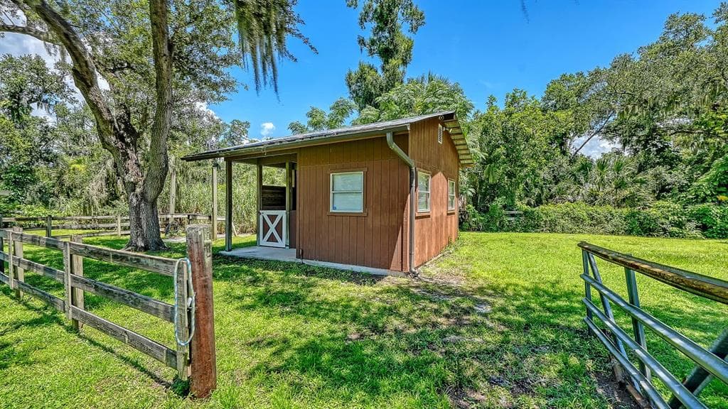 6455 MCKOWN ROAD photo 21