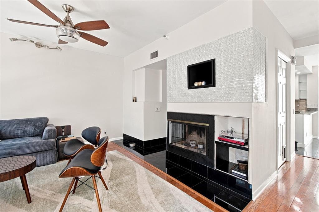 4950 BAYSHORE BLVD 8 photo 15