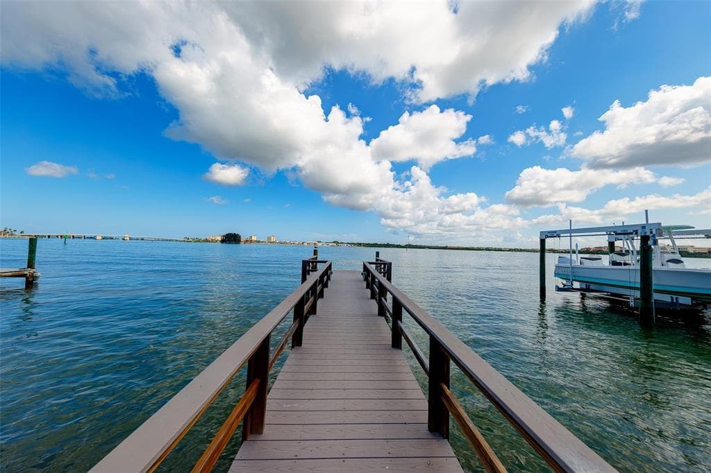 814 BAY POINT DRIVE photo 4