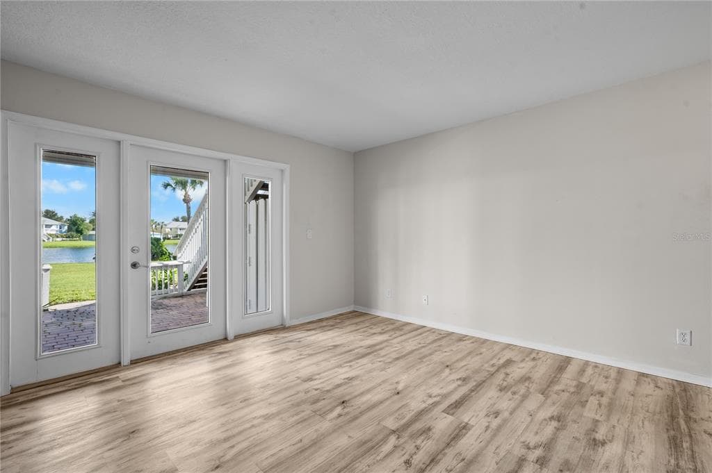 111 SEAHORSE DRIVE SE A photo 5