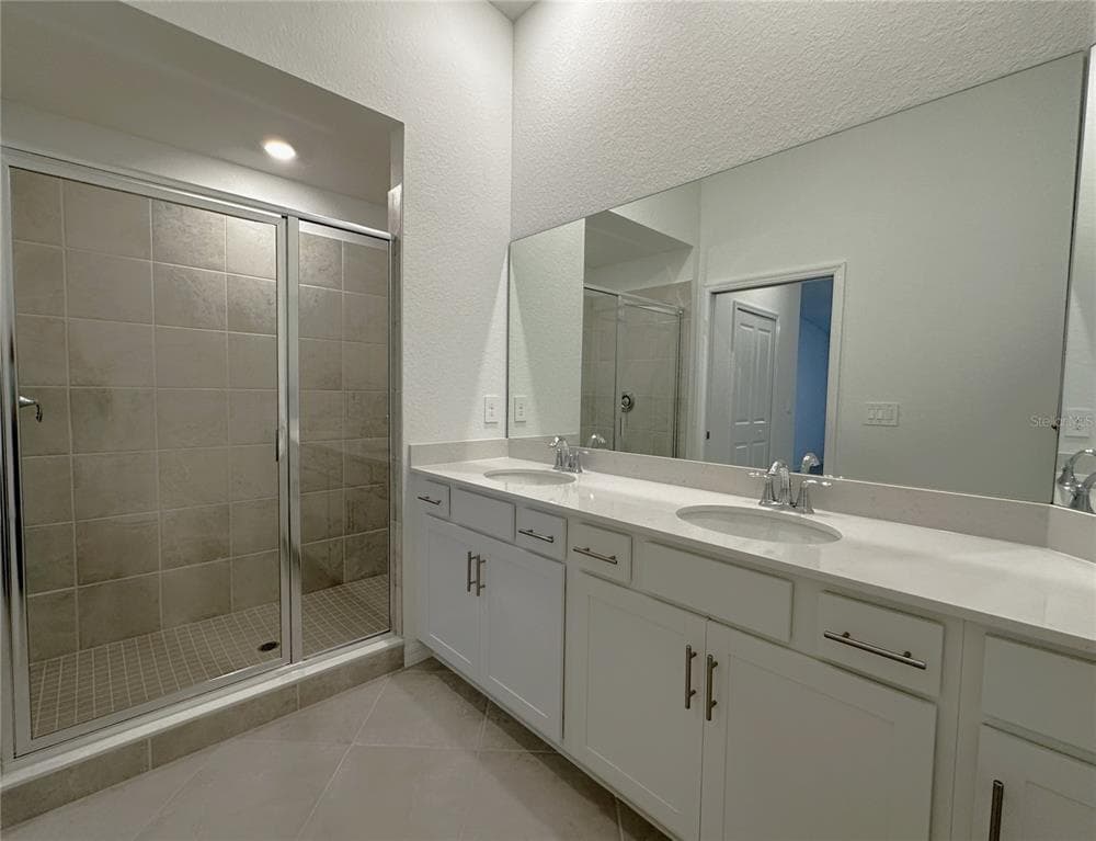 14271 HERITAGE LANDING BOULEVARD 1523 photo 17