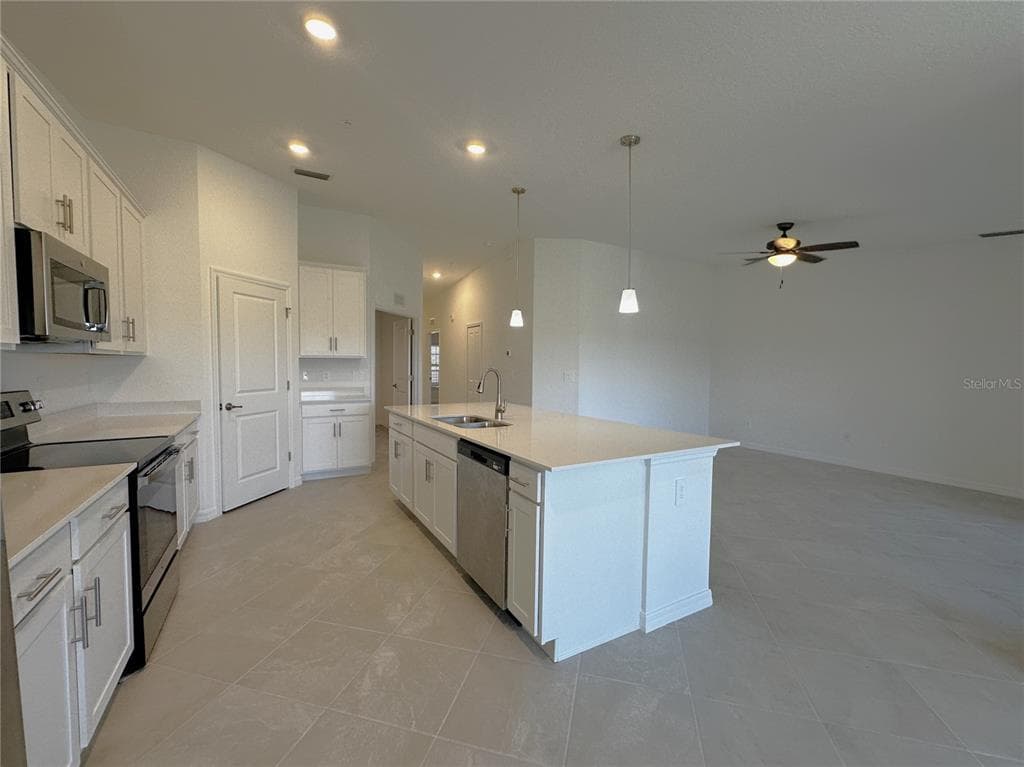 14271 HERITAGE LANDING BOULEVARD 1523 photo 12